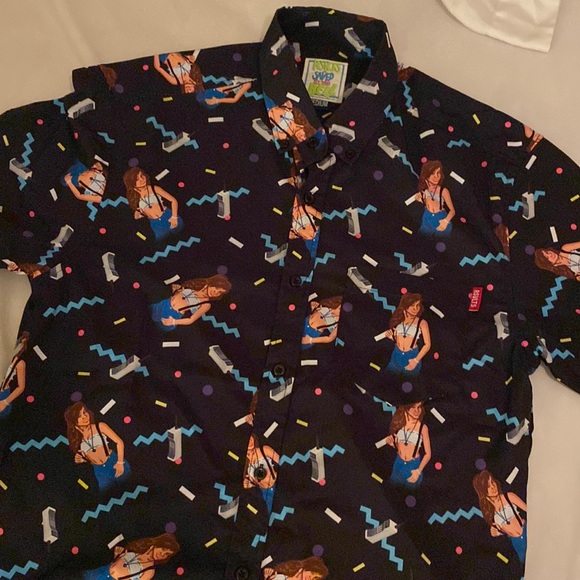 Nice funky shirt - Picture 1 of 4